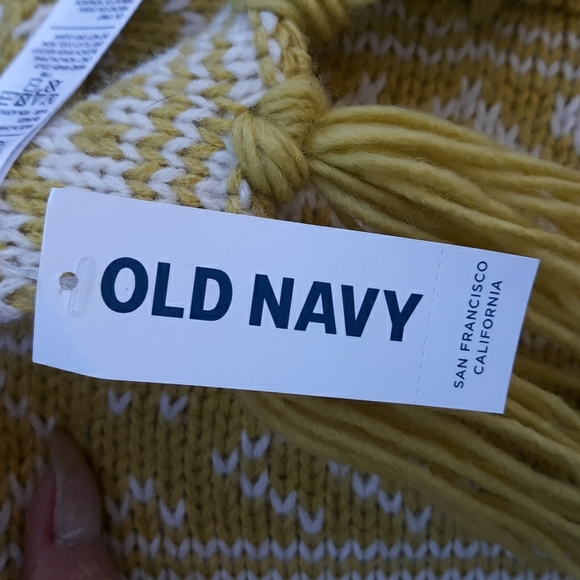 NWT OLD NAVY KNIT SCARF - Picture 3 of 9